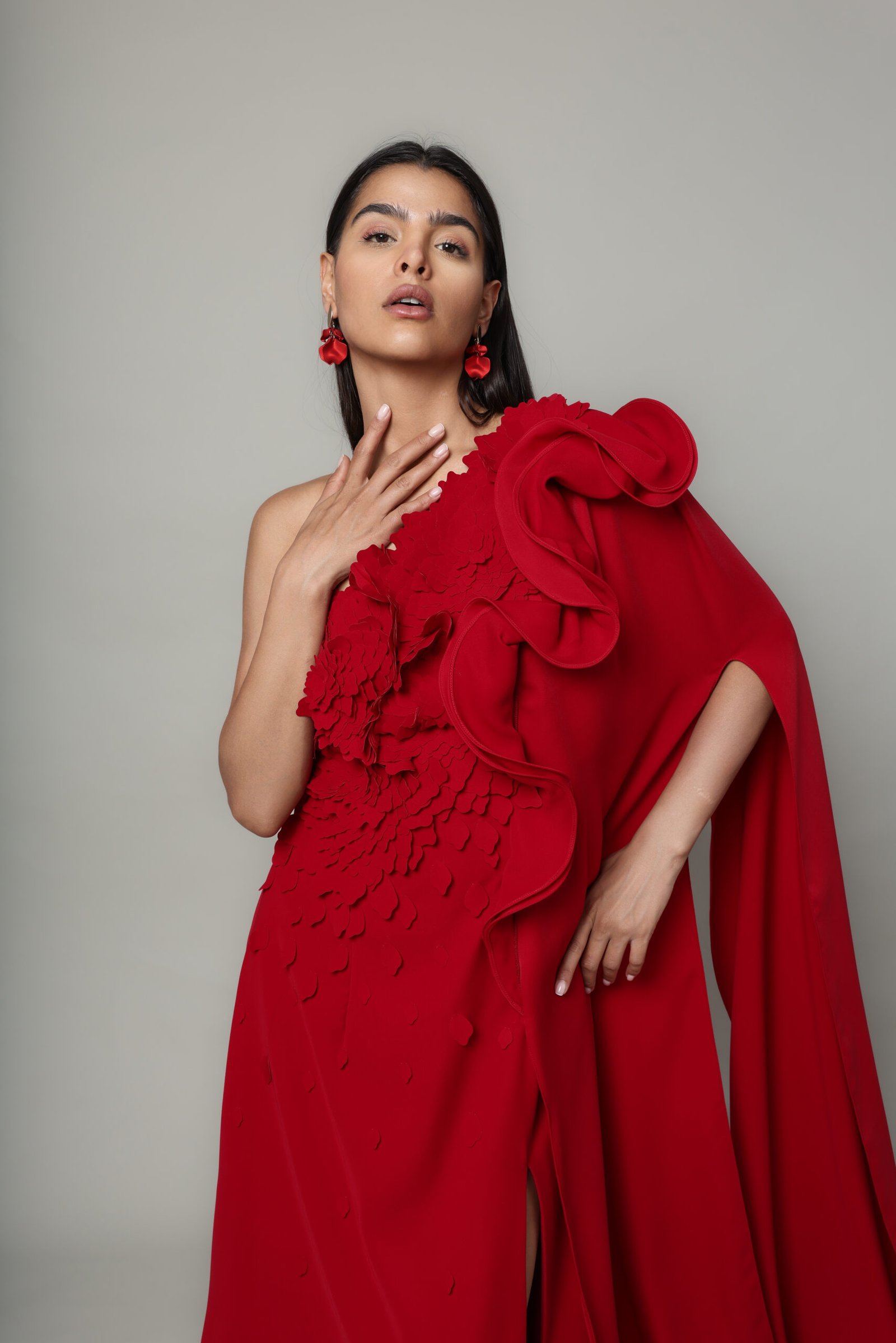 Rosalyn Dress UAE 2025 – Red Evening Dress Dubai Mosammim